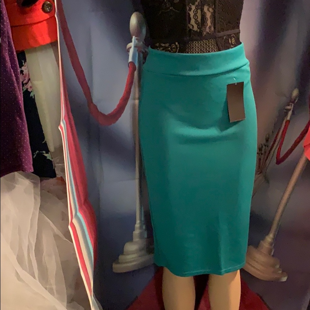 NWT Green & Burgundy pencil skirts women small
